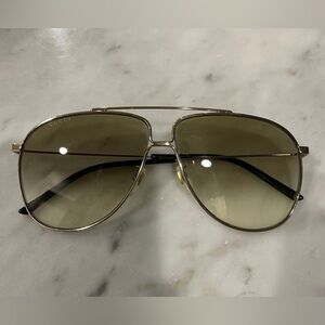 Gucci Mens Sunglasses GG0440S EUC Authentic